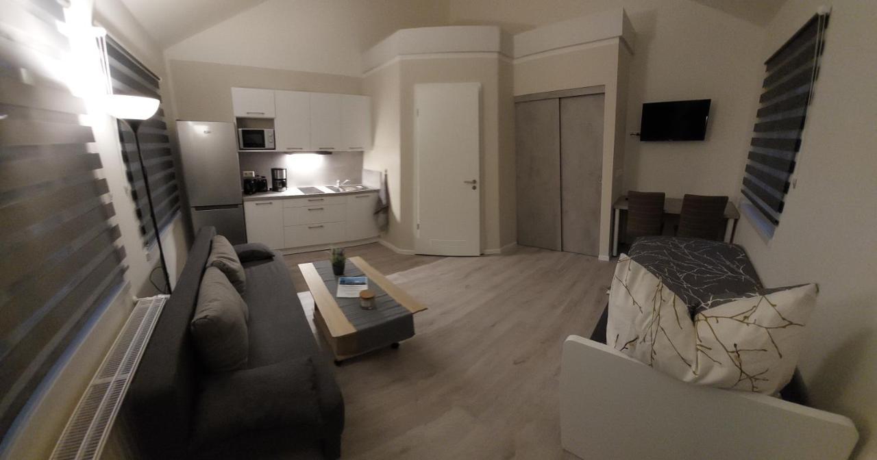 Am Stadtwald Apartment *